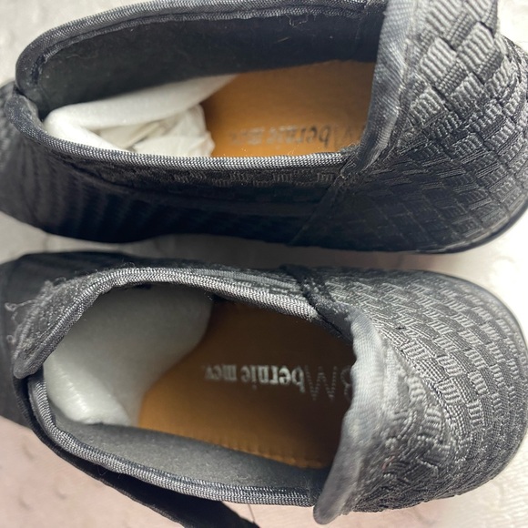 NWOT Bernie Mev Zig Zag Side Zip Ankle Bootie -  In Black - Picture 10 of 16